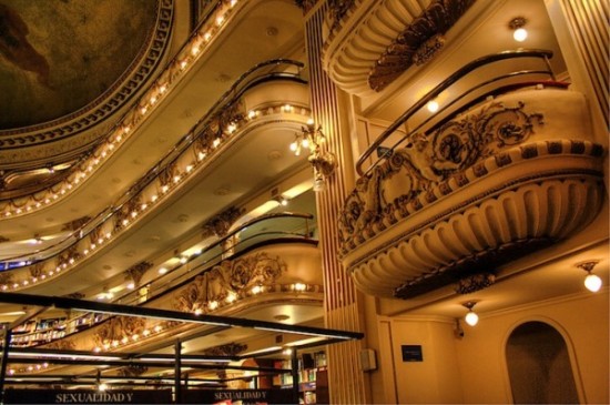Le Grand Splendid Theater