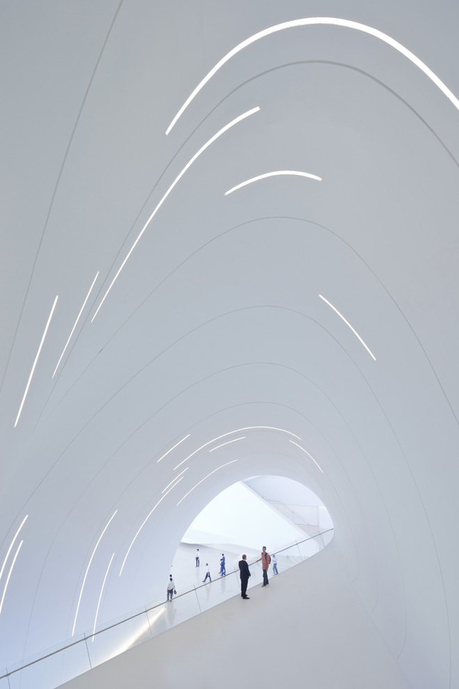 7-heydar-aliyev-center-by-zaha-hadid-architects-photo-by-iwan-baan