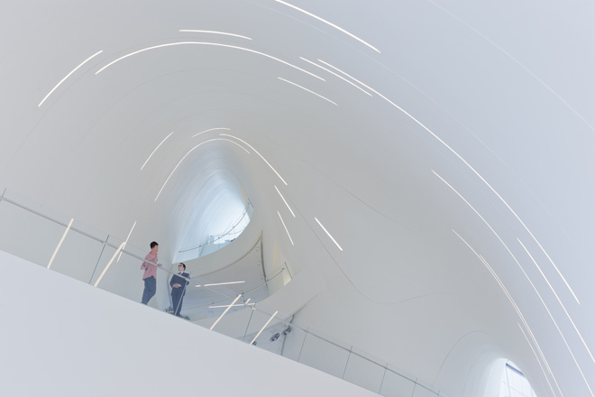 8-heydar-aliyev-center-by-zaha-hadid-architects-photo-by-iwan-baan