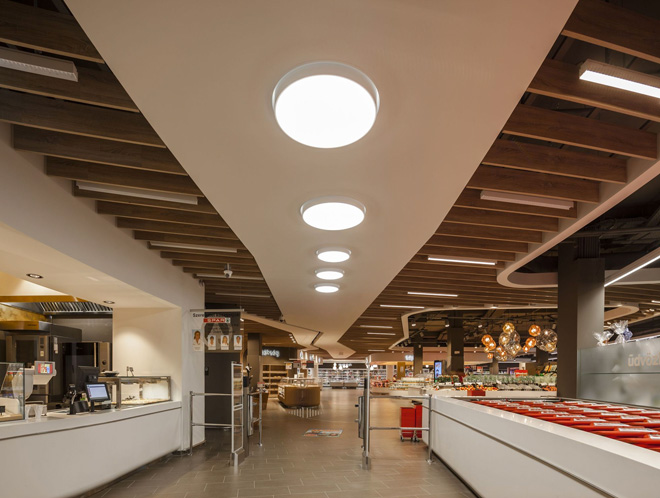 11-spar-supermarket-in-budapest-by-lab5-architects