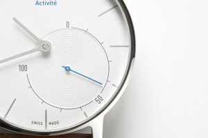 La-montre-connectée-à-aiguilles-français-Withings-design-innovation-watch-france-blog-espritdesign-1