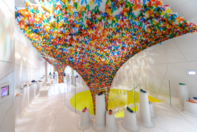 2-we-are-flowers-installation-by-softlab-at-galeria-melissa-nyc