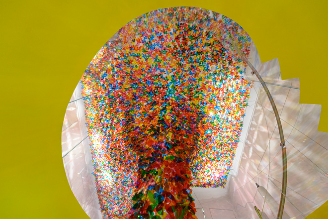 5-we-are-flowers-installation-by-softlab-at-galeria-melissa-nyc