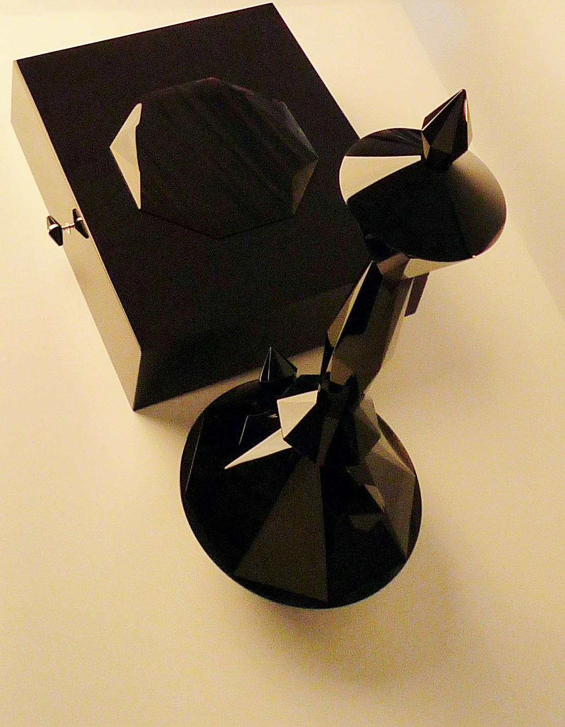 Etoile.Airdiem_  sculpture in obsidian