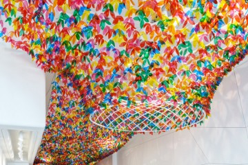 1-we-are-flowers-installation-by-softlab-at-galeria-melissa-nyc